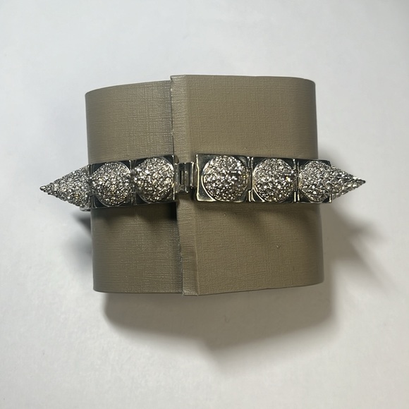 CC Skye Pave Pyramid Stud Bracelet HR10-7 - Picture 5 of 6